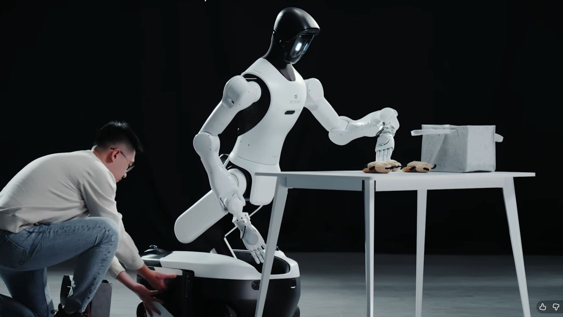 Čínský robot Agibot G2: Lidská obratnost pro továrny budoucnosti