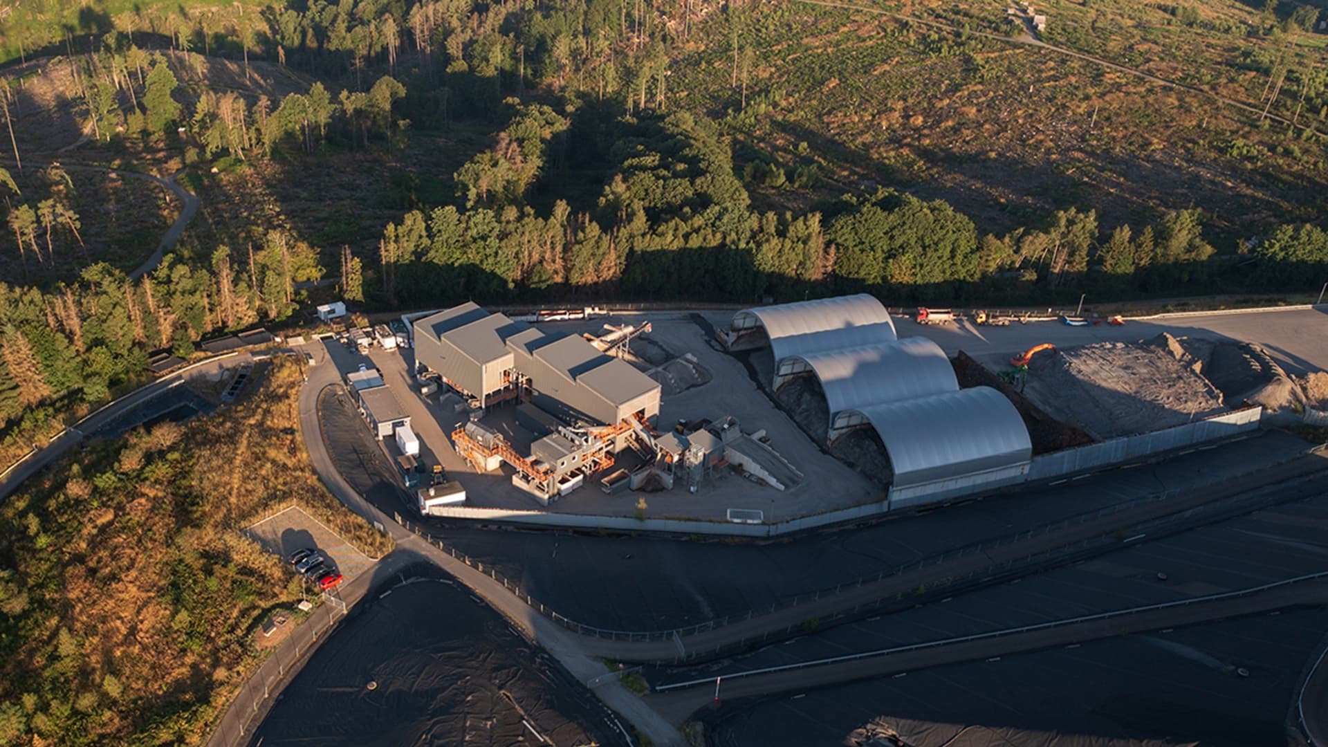 Němečtí vědci mění nebezpečný popel z odpadu na beton, který pohlcuje CO2