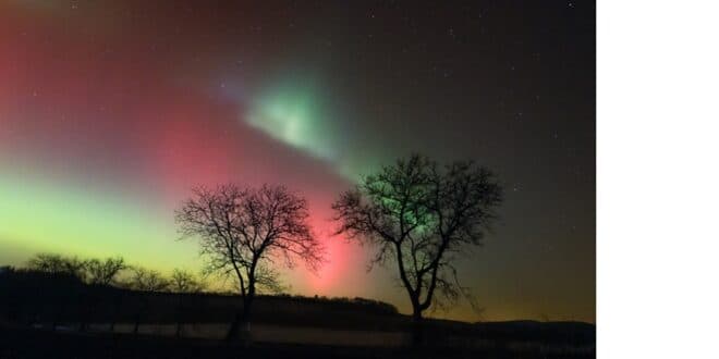 Neobvyklá polární záře rozzářila české nebe: Vědci pátrají po příčinách
